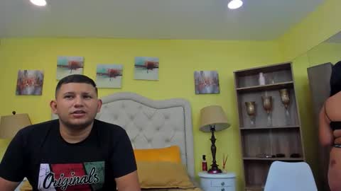 Jhon and Catalina online show from 17, 10, 2025