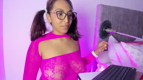 Cata  Monday- Saturday   On line at 0100pm-0700pm online show from 19, 6, 2026