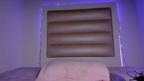 Snapshot of catalina_jade chatting on 18, 6, 2026 Cata online show from 18, 6, 2026