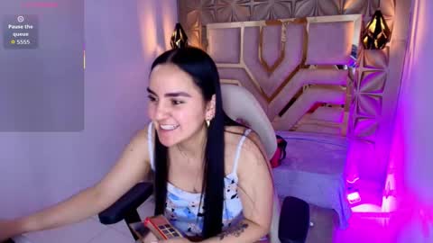 Snapshot of catalina_owens chatting on 11, 11, 2025 catalina_owens online show from 11, 11, 2025