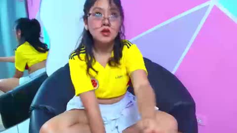 Snapshot of catalina_santana20 chatting on 9, 9, 2025 Catalina online show from 9, 9, 2025