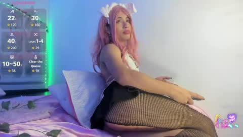 catalinasantanaa  online show from 17, 4, 2026