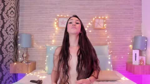 CatalinnaThompson online show from 23, 12, 2024