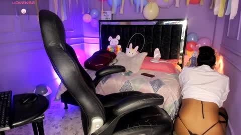 catalleya_f online show from 4, 4, 2026