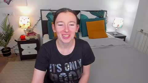 Catrin online show from 6, 12, 2024