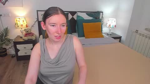 Catrin online show from 12, 2, 2025