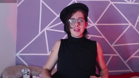 cava_pretty online show from 31, 12, 2024