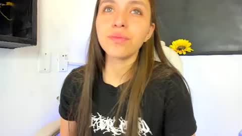 Snapshot of cayetana_01 chatting on 9, 7, 2026 cayetana online show from 9, 7, 2026