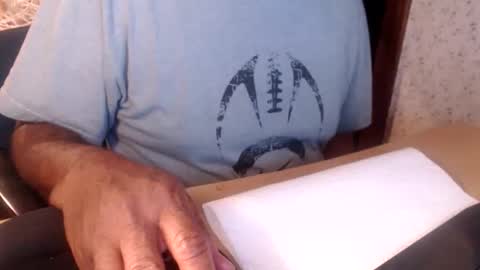 Snapshot of cazzsper2005 chatting on 29, 10, 2025 cazzsper2005 online show from 29, 10, 2025