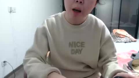 Snapshot of cbz112233 chatting on 6, 1, 2025 ANNYANNY online show from 6, 1, 2025