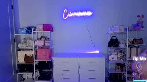 Ccinnamon online show from 17, 10, 2025