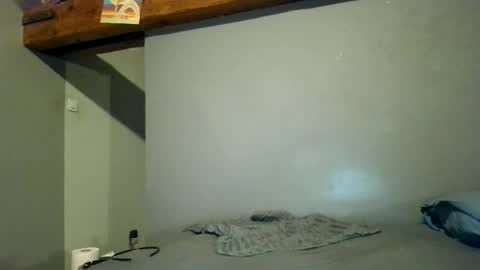 Snapshot of cclovefrench chatting on 4, 10, 2025 cclovefrench online show from 4, 10, 2025
