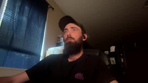 Snapshot of cdshorrock chatting on 11, 6, 2026 cdshorrock online show from 11, 6, 2026