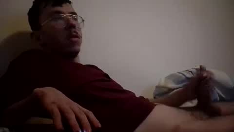 Snapshot of cedrichh0 chatting on 5, 1, 2025 cedrichh0 online show from 5, 1, 2025