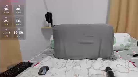 Snapshot of cee_chalynn chatting on 18, 12, 2025 Cee Chalynn online show from 18, 12, 2025