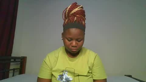 Snapshot of ceepretty25 chatting on 7, 7, 2026 ceepretty25 online show from 7, 7, 2026
