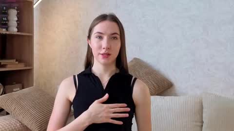 Snapshot of cel1ne_secret chatting on 24, 9, 2025 Josie Manesi online show from 24, 9, 2025