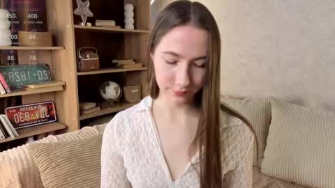 Snapshot of cel1ne_secret chatting on 28, 9, 2025 Josie Manesi online show from 28, 9, 2025