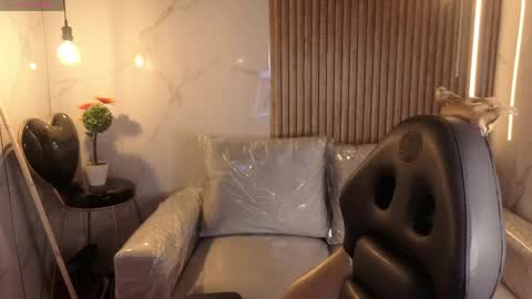 celeste_fioree online show from 15, 4, 2026