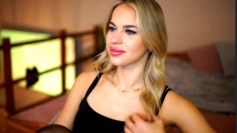 Snapshot of celeste_www chatting on 2, 5, 2026 Sunflower online show from 2, 5, 2026