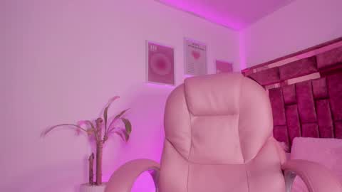 Snapshot of celestecute_ chatting on 10, 2, 2025 Celeste   INSTAGRAM Celestecute 01 online show from 10, 2, 2025