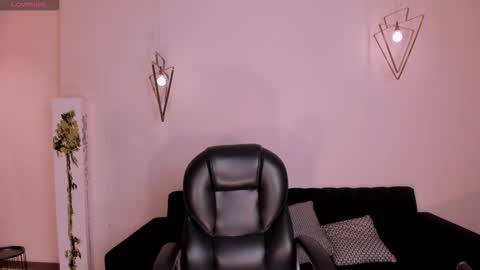 Snapshot of celestemoonx1 chatting on 23, 11, 2025 Celeste Moon online show from 23, 11, 2025