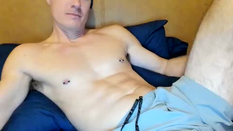 Snapshot of chadfox chatting on 20, 11, 2025 Chad online show from 20, 11, 2025