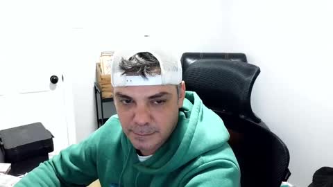 Snapshot of chadurmate chatting on 1, 11, 2025 chadurmate online show from 1, 11, 2025