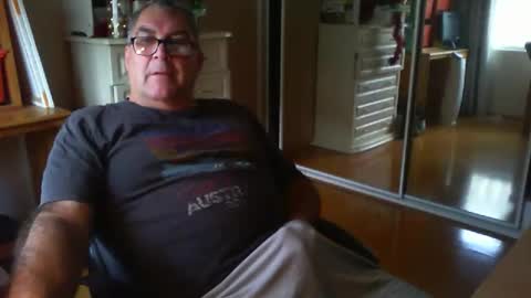 Snapshot of chalkstall chatting on 12, 9, 2025 Chalky online show from 12, 9, 2025