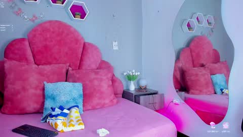 C H A N E L online show from 1, 2, 2025