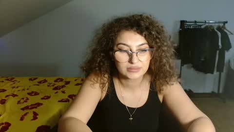Stephanieblisss online show from 17, 1, 2025