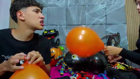 Snapshot of chanellandmax chatting on 22, 10, 2025 Chanellandmax online show from 22, 10, 2025