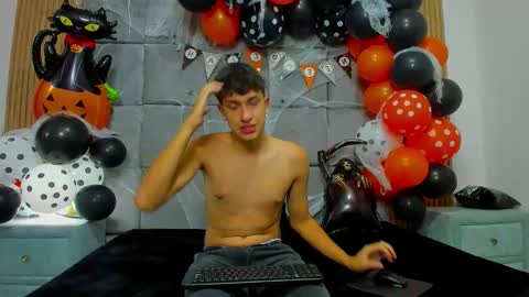 Snapshot of chanellandmax chatting on 30, 10, 2025 Chanellandmax online show from 30, 10, 2025