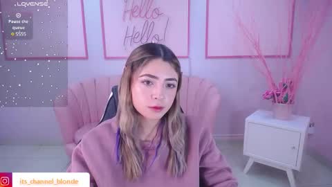 channel_blonde_a online show from 30, 12, 2024