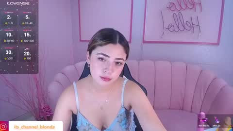 channel_blonde_a online show from 25, 1, 2025