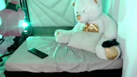 Snapshot of channel_exotic chatting on 3, 5, 2026 CHANNEL online show from 3, 5, 2026