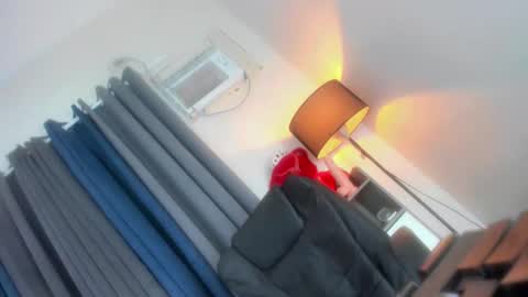 chantal_fuck online show from 18, 9, 2025