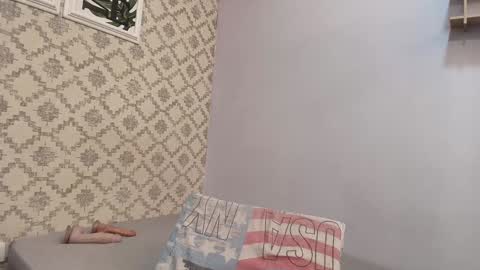 Raquel  online show from 5, 2, 2025