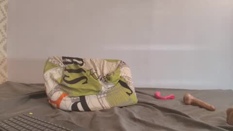 Raquel  online show from 22, 2, 2025