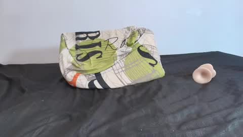 Raquel  online show from 10, 3, 2025