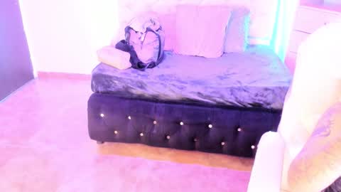 Chantall online show from 20, 11, 2025