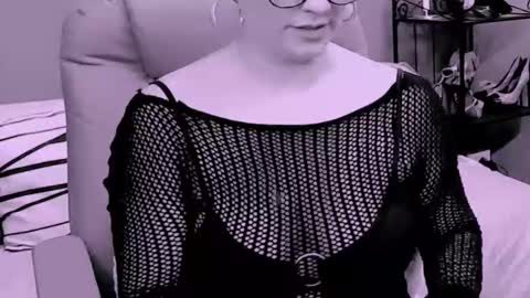 The Queen online show from 23, 11, 2025