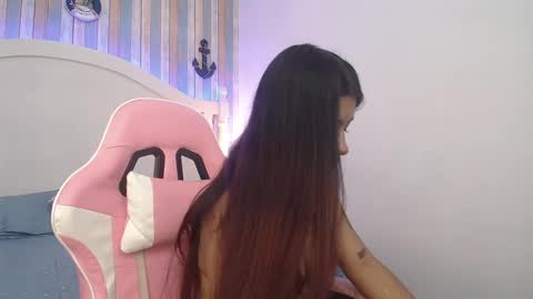 Snapshot of chantalpetit chatting on 15, 9, 2025 chantalpetit online show from 15, 9, 2025