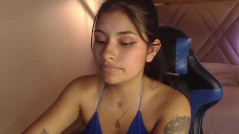 Snapshot of chantalpetit chatting on 21, 10, 2025 chantalpetit online show from 21, 10, 2025