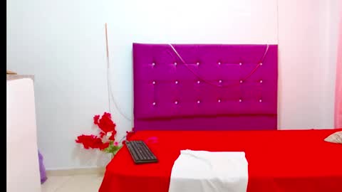 chantal sweety  and horny latina for u online show from 15, 1, 2025