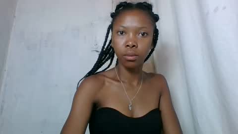 chariola0101 online show from 24, 1, 2025