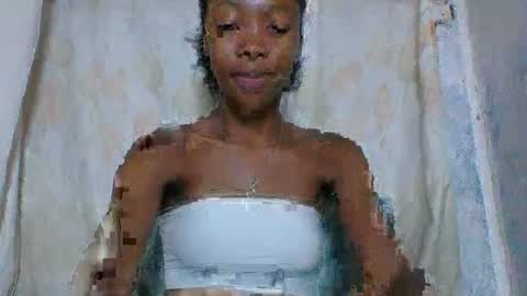 chariola0101 online show from 5, 2, 2025
