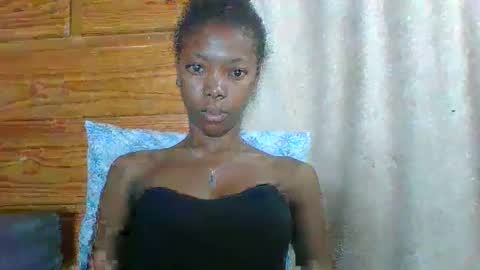 chariola0101 online show from 23, 2, 2025