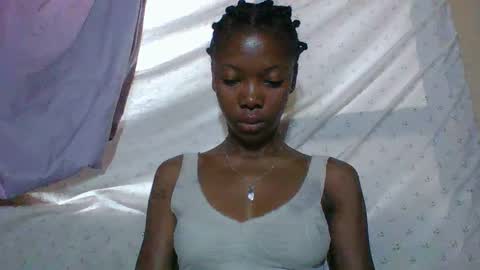 chariola0101 online show from 4, 3, 2025
