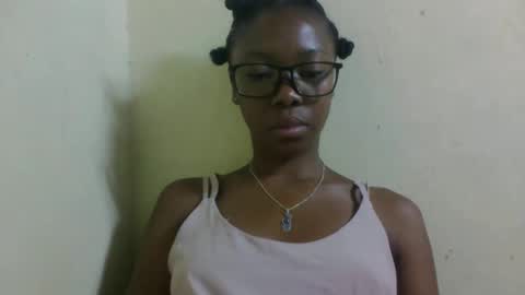 chariola0101 online show from 21, 10, 2025